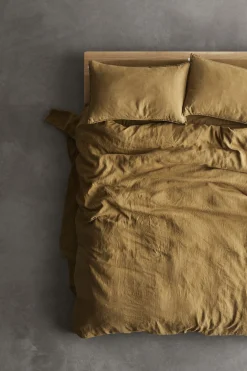 Cushions & Throws-HUSK Hanna Hygge                        QC Queen HannaHyggeQCQueen