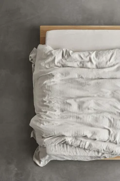 Cushions & Throws-HUSK Hanna Hygge                        QC Queen HannaHyggeQCQueen