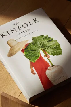 Books-HUSK Kinfolk Garden HuskKinfolkGarden