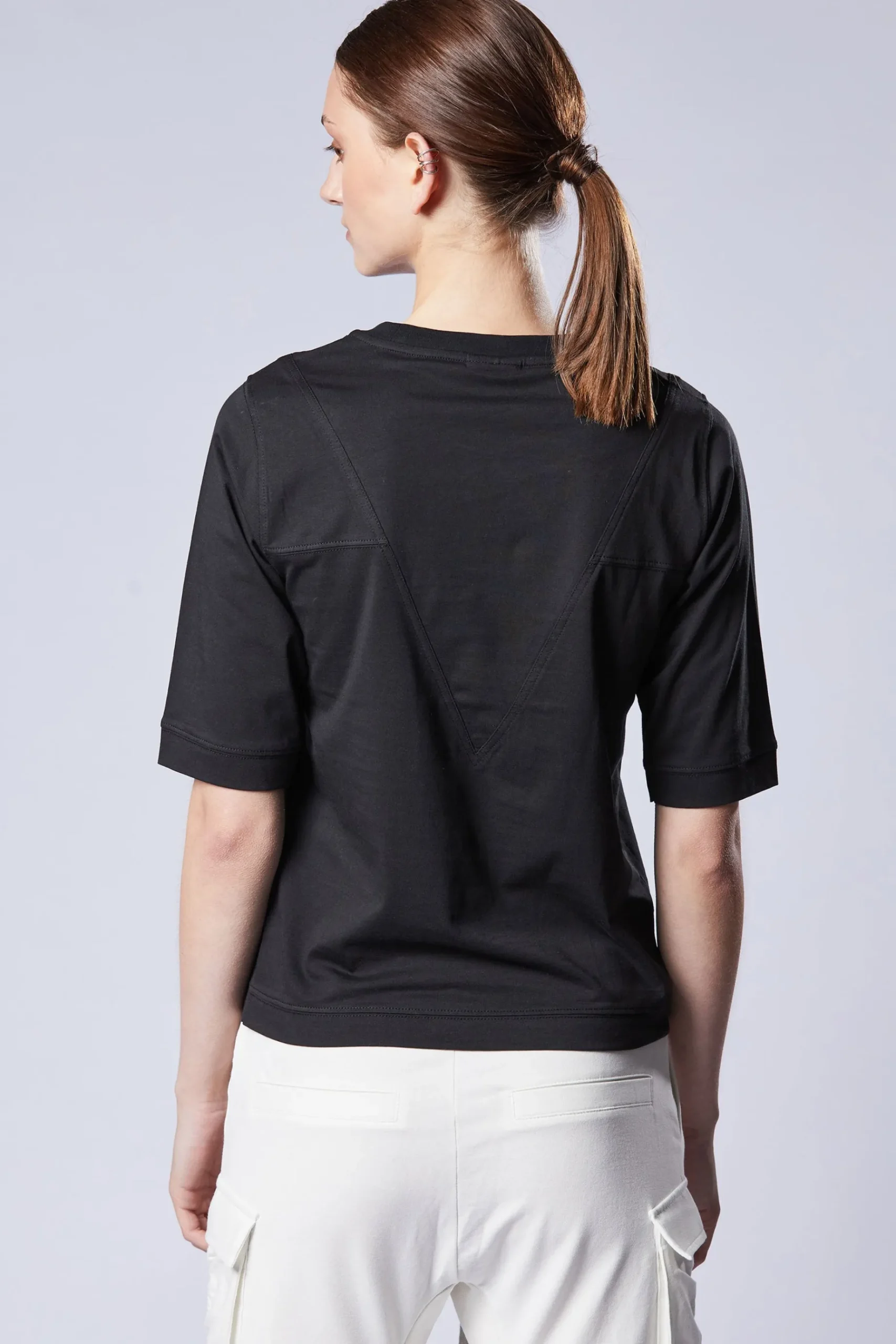 Tops-HUSK Thom Krom Vee Tee - Black